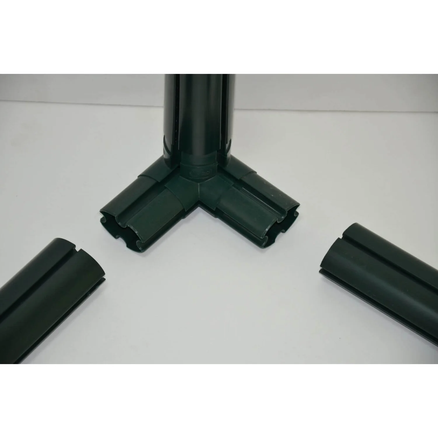 Palram 8 X 8ft Canopia Grand Gardener Greenhouse - Green 9 Palram 8 X 8ft Canopia Grand Gardener Greenhouse - Green - Image 7