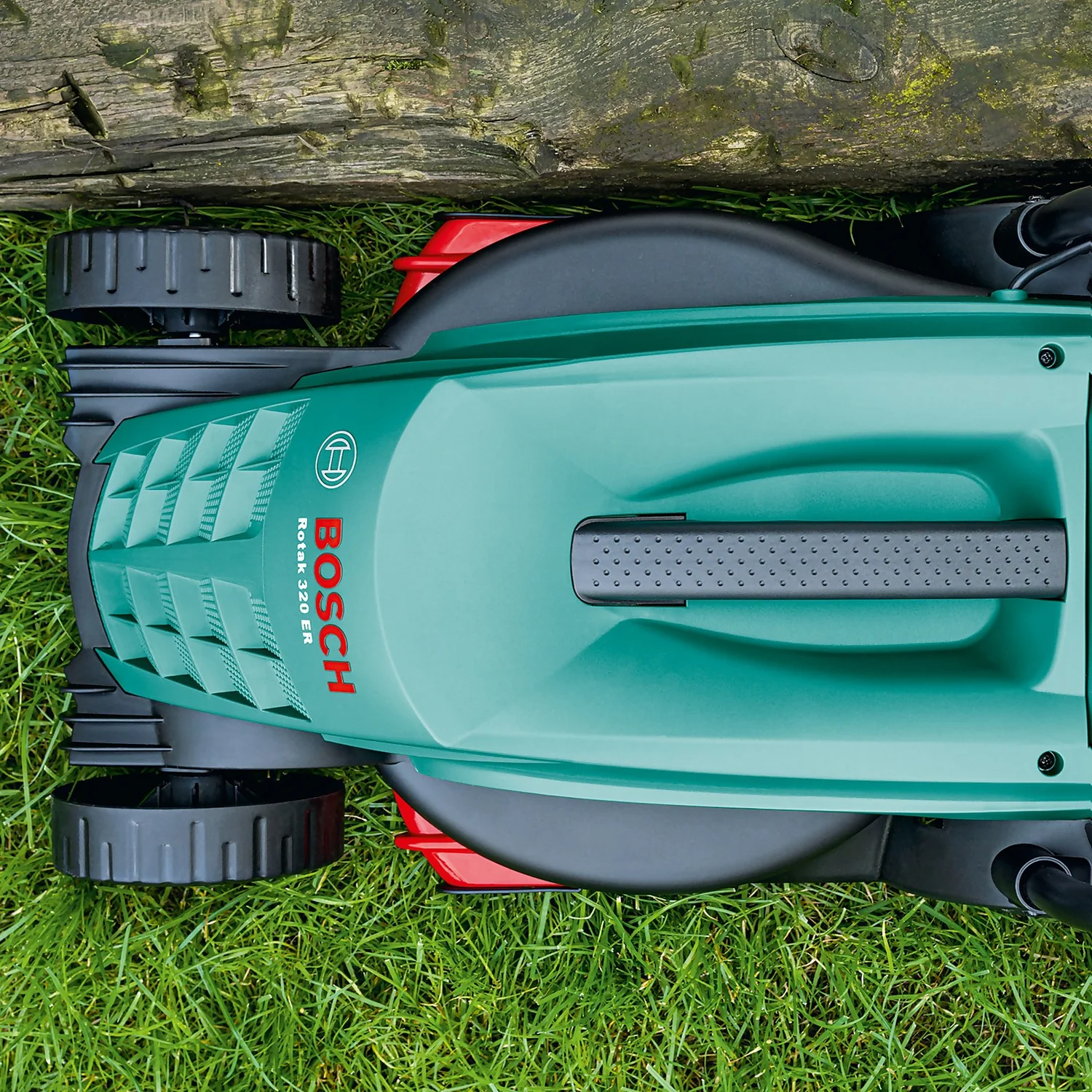 Bosch 1200W Rotak 32-12 Electric Lawn Mower - 32cm 10 Bosch 1200W Rotak 32-12 Electric Lawn Mower - 32cm - Image 8
