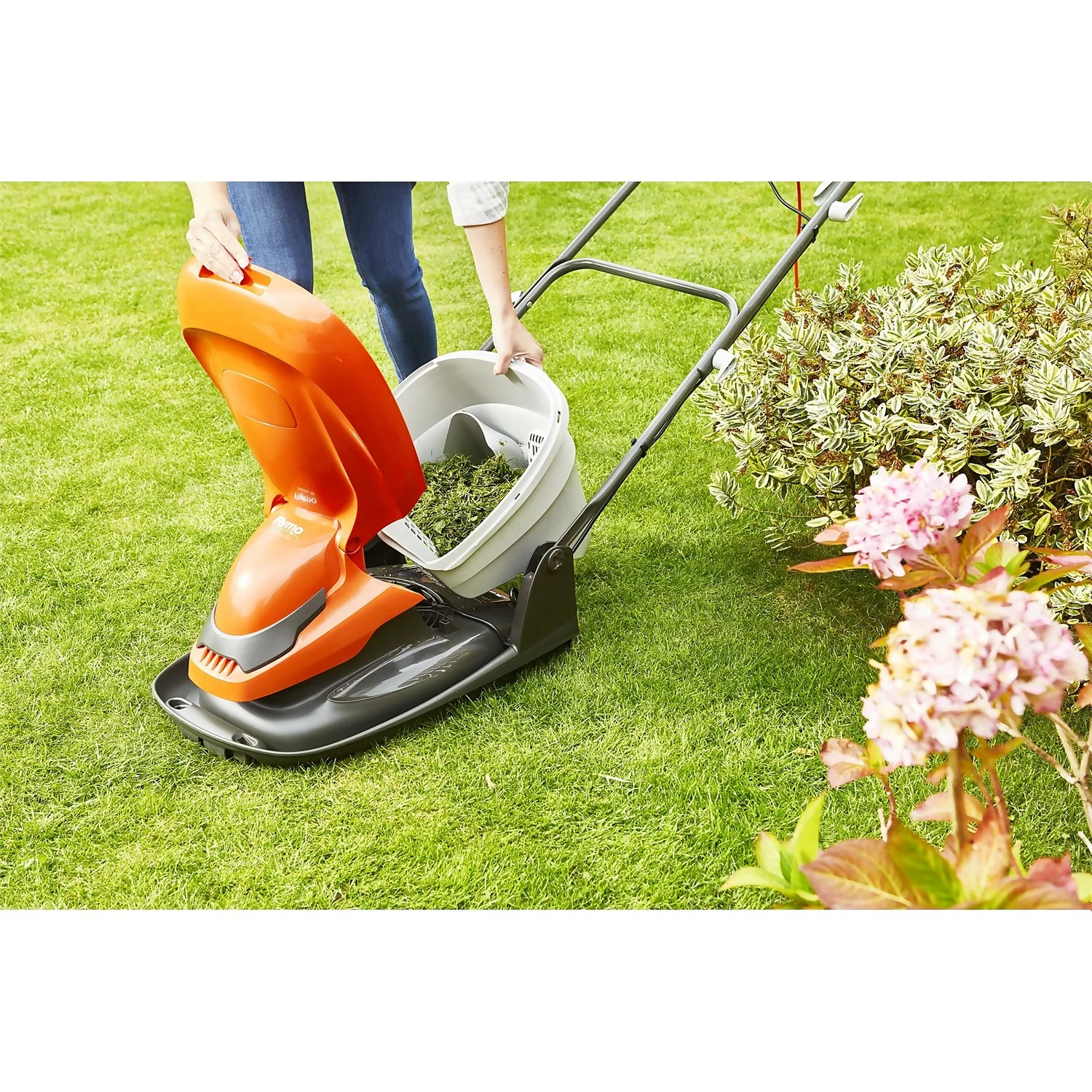 Flymo 1700W EasiGlide Electric Hover Lawn Mower - 30cm 6 Flymo 1700W EasiGlide Electric Hover Lawn Mower - 30cm - Image 4