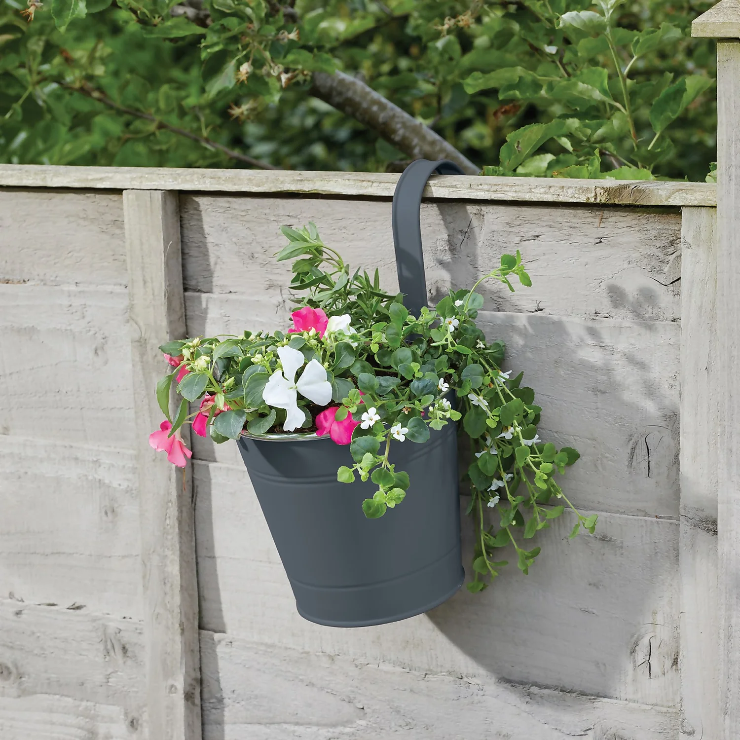 6in Fence & Balcony Hanging Pot - Grey 4 6in Fence & Balcony Hanging Pot - Grey - Image 2