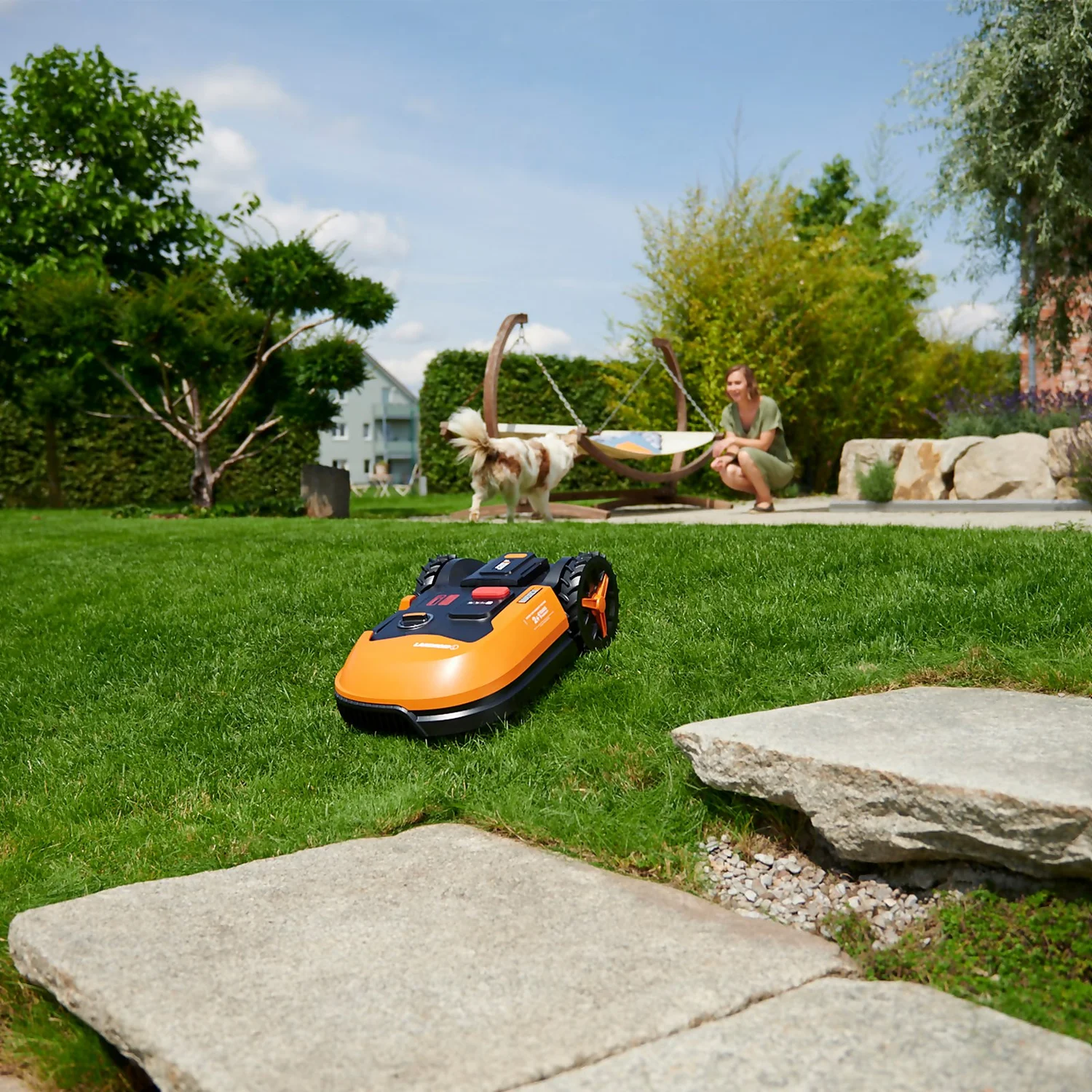 Worx Landroid L1000 Robotic Lawn Mower 4 Worx Landroid L1000 Robotic Lawn Mower - Image 2
