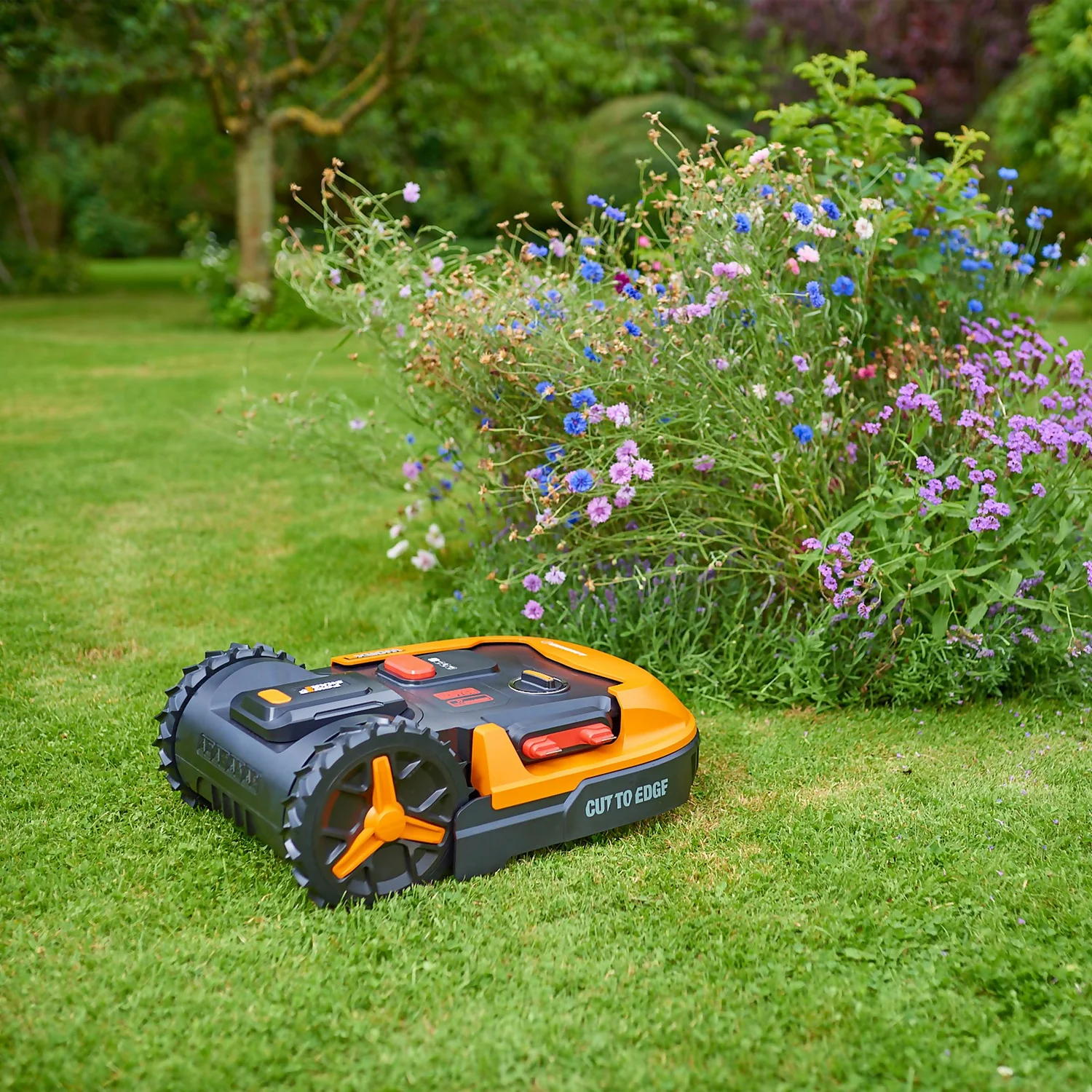 Worx Landroid L1000 Robotic Lawn Mower 5 Worx Landroid L1000 Robotic Lawn Mower - Image 3